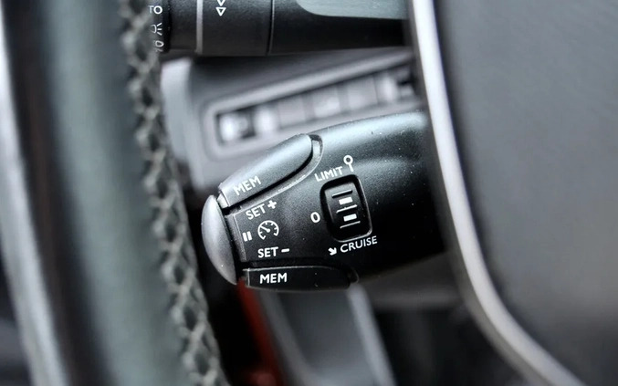 Peugeot 3008 cena 66900 przebieg: 180000, rok produkcji 2017 z Płock małe 596